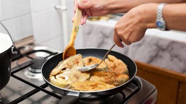 كيف نقلي السمك مثل