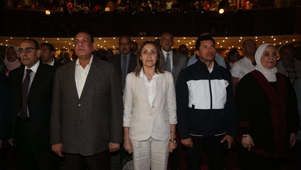 مشاركة وزير الرياضة