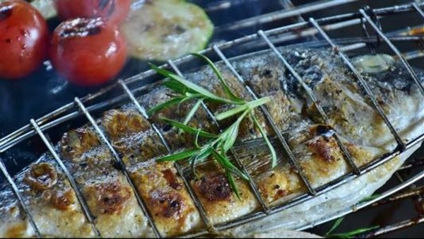 كيفية قلي السمك بدون