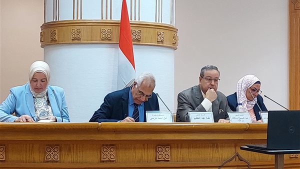 جانب من الندوة 