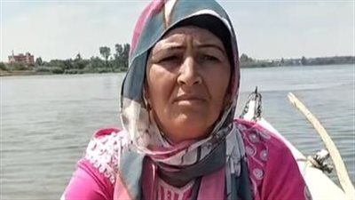 قصة كفاح صيادة بالمنوفية: جوزي مش بيتحرك.. ونزلت أشتغل مكانه عشان أجيبله العلاج | بث مباشر 