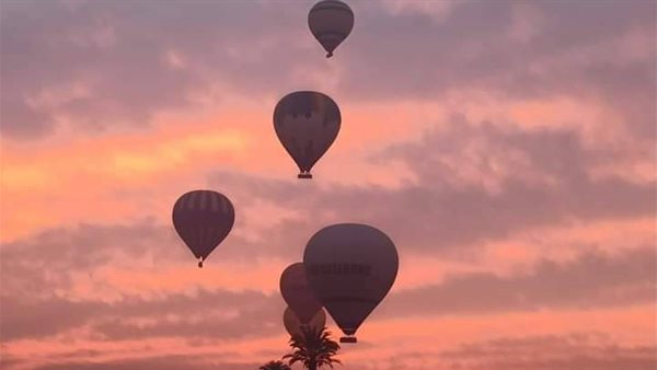 البالون الطائر بالأقصر