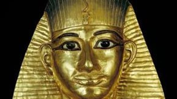  قناع ذهبي للملك