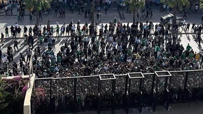 فوضى تنظيمية خارج ملعب محمد الخامس قبل مباراة الأهلي والرجاء