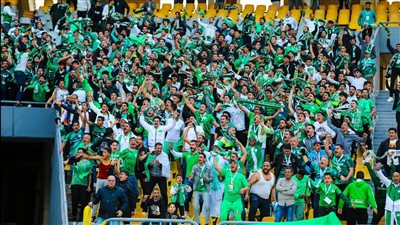 محافظ بورسعيد يهنئ المصري بالتأهل للدور قبل النهائي لكأس الرابطة ويشيد بجماهير برج العرب