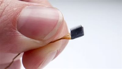 تعالج العمى والشلل.. شركة أمريكية للتكنولوجيا الحيوية تزرع رقائق دماغية لـ 50 شخصا