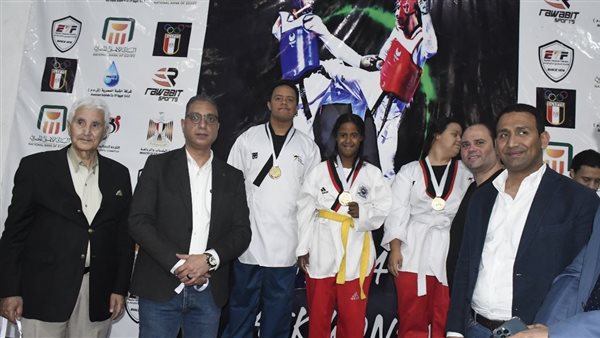 محافظ الفيوم يشهد