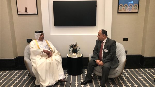 وزير المالية ونظيره