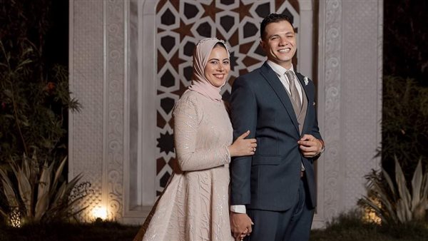 مصرع شاب وإصابة زوجته