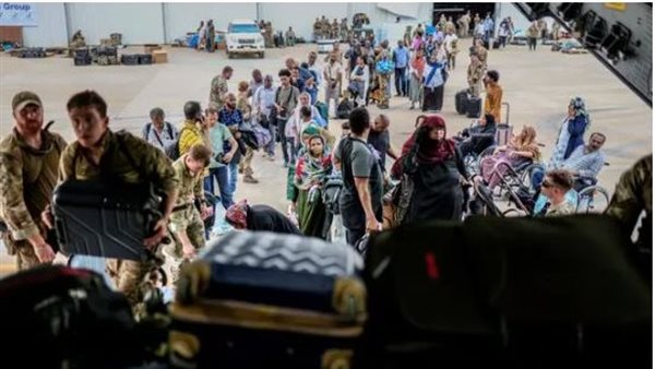 إجلاء البريطانيين