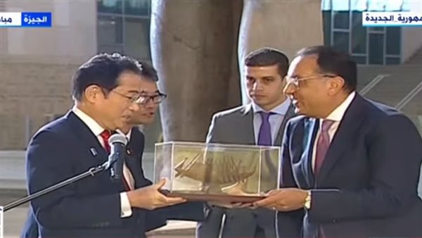 رئيسا وزراء مصر واليابان