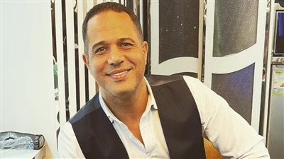 أبرز مواقف مصطفى درويش الإنسانية والخيرية قبل رحيله.. ملابس ووجبات للأيتام وعربة نقل الموتى