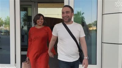 وصول شيرين عبد الوهاب برفقة حسام حبيب إلى السعودية للمشاركة في ليلة روائع الموجي
