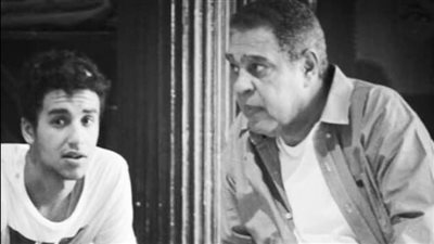 نجل سامي العدل يروي موقفًا في عزاء والده: مراسل زقني عشان يصور عادل إمام