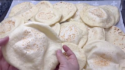 طريقة عمل العيش الشامي نجلاء الشرشابي.. وصفتين والأخيرة اقتصادية بدون لبن