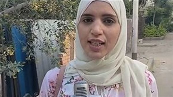 الكاتبة الروائية