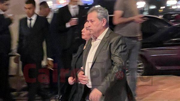 توفيق عكاشة وزوجته