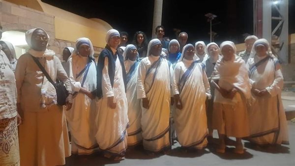 السفير البابوي يستقبل