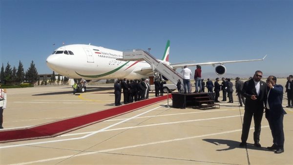 الرئيس الإيراني يصل