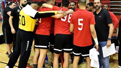 حسين زكي يحقق فوزه الأول مع شباب أهلي دبي في الدوري الإماراتي لكرة اليد