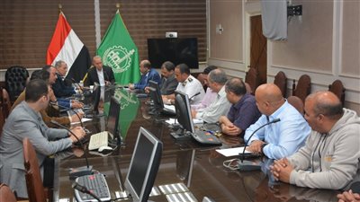 محافظ القليوبية: حملات مكثفة للرقابة على محطات الوقود والمواقف للتأكد من انتظام العمل والالتزام بالتعريفة الجديدة