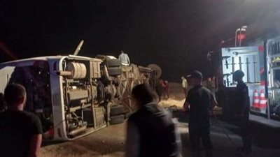 انقلاب أتوبيس على طريق مطروح الإسكندرية.. وأنباء عن وجود مصابين