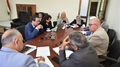 توجيهية القوى العاملة تبحث سرعة إنجاز المرحلة الثالثة من استراتيجية التشغيل | صور 