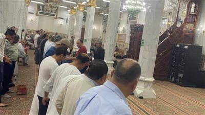 إقامة صلاة الغائب بالسيدة نفيسة على الدبلوماسي المصري المتوفى بالسودان | صور