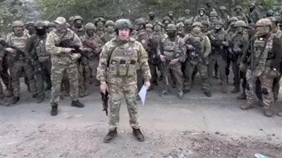 أين الذخيرة جنودي يموتون.. قائد فاغنر الروسية يهدد بالانسحاب من باخموت 