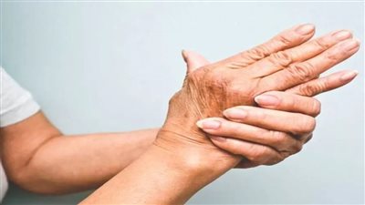 5 طرق للتخلص من آلام التهاب المفاصل الصدفي.. تعرف عليها 