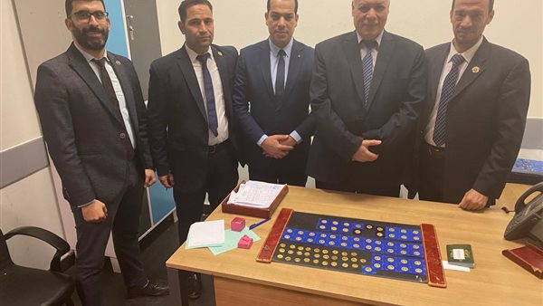 سلطات جمارك مطار