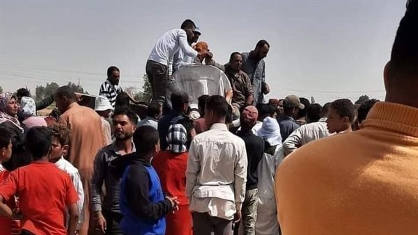 مصرع مزارع ابتلعته