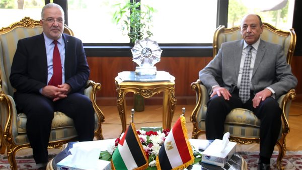 عباس حلمي ووزير النقل