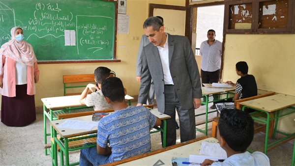 محافظ الغربية يتفقد