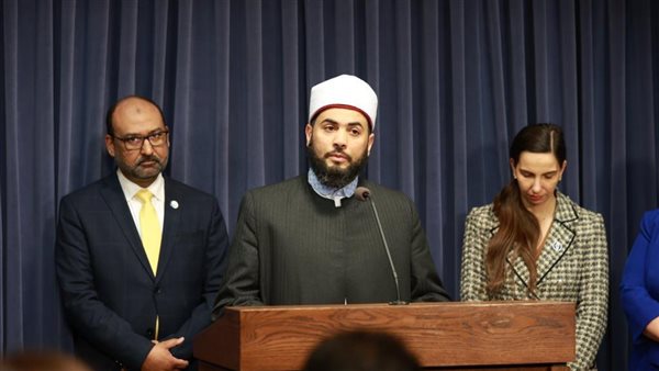 إمام أزهري يفتتح