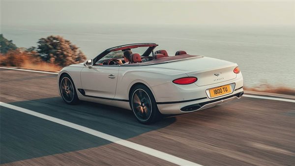 السيارات المكشوفة