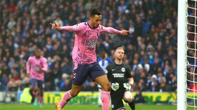 إيفرتون يضرب برايتون بخماسية في الدوري الإنجليزي.. ويقترب من البقاء 