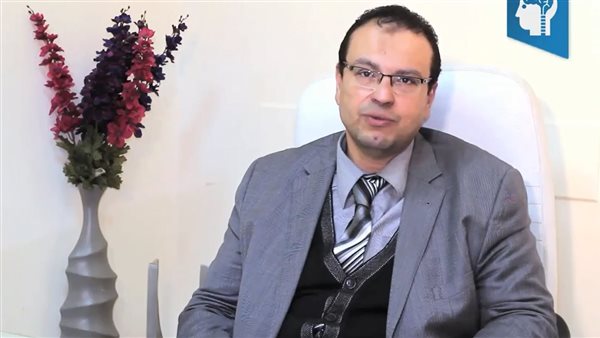 الدكتور هشام أنور