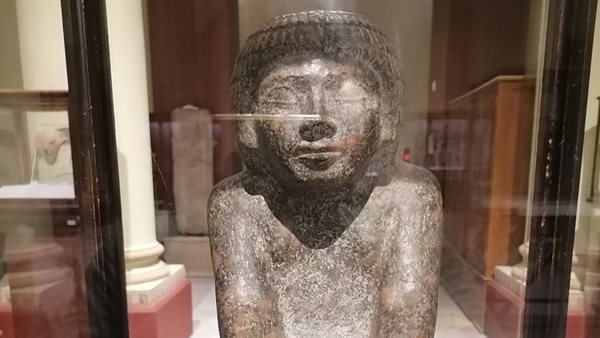  تمثال للكاهن حتب