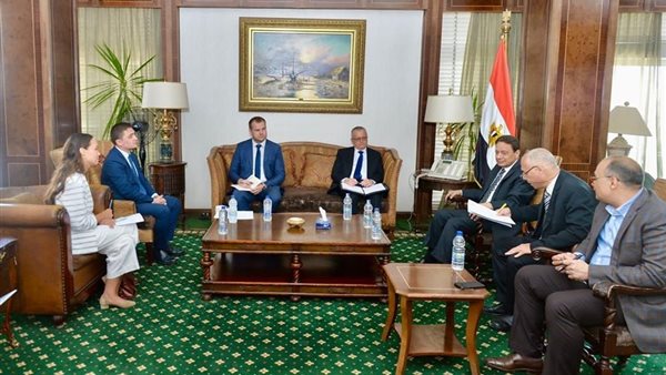 لقاء كرم جبر مع السفير