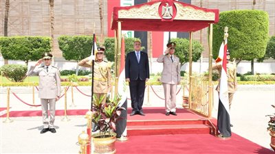 وزير الدفاع يلتقي نظيره العراقي ويبحثان الأوضاع على الساحتين الإقليمية والدولية