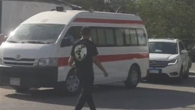 عقب خروج الجثمان من المستشفى.. استعدادات لجنازة النائب محمود بكري بمسقط رأسه في قنا| بث مباشر 