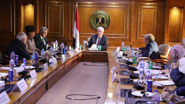 اجتماع وزير التعليم