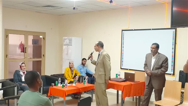 القوى العاملة بأسوان