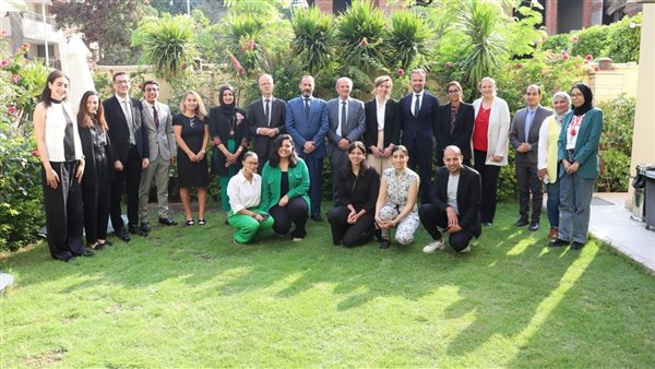 الوفد الهولندي بالمركز