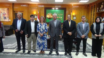 رئيس جامعة المنيا يستقبل وفد الوكالة الأمريكية للتنمية الدولية