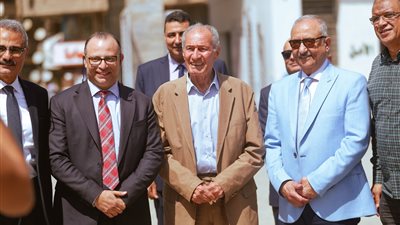 رئيس نادي البنك الأهلي يستقبل حسن مصطفى رئيس الاتحاد الدولي لكرة اليد