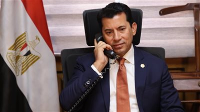 وزير الشباب والرياضة يتابع الحالة الصحية للحكم أشرف رشاد 