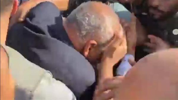 إصابة الكاتب مصطفى