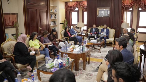 جانب من لقاء إدارة